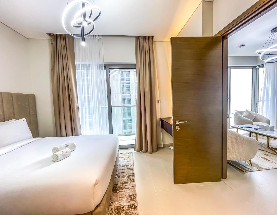 Stay Mindblowing 2 Bedroom Holiday Home With Close View Of Burj Khalifa Dubai Exteriör bild