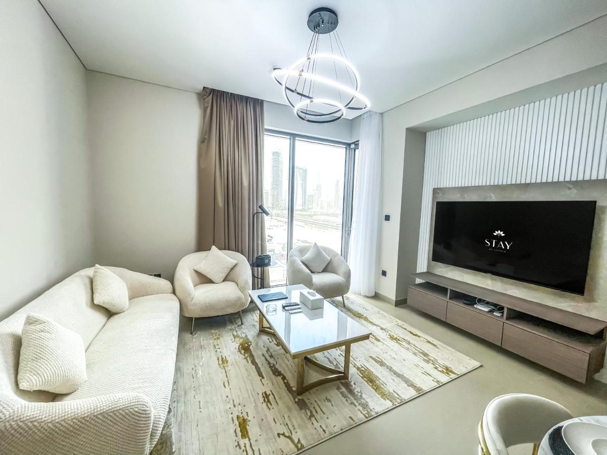 Stay Mindblowing 2 Bedroom Holiday Home With Close View Of Burj Khalifa Dubai Exteriör bild