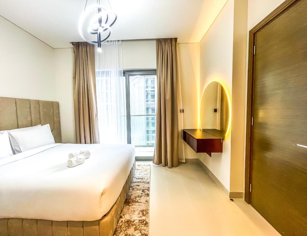 Stay Mindblowing 2 Bedroom Holiday Home With Close View Of Burj Khalifa Dubai Exteriör bild