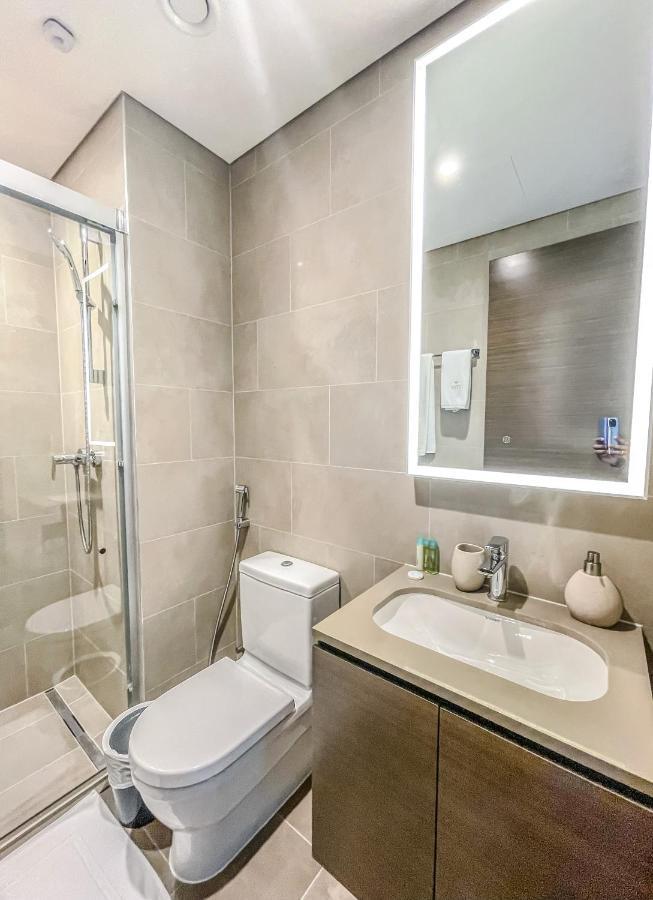 Stay Mindblowing 2 Bedroom Holiday Home With Close View Of Burj Khalifa Dubai Exteriör bild